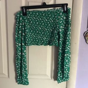 Green long sleeve crop top